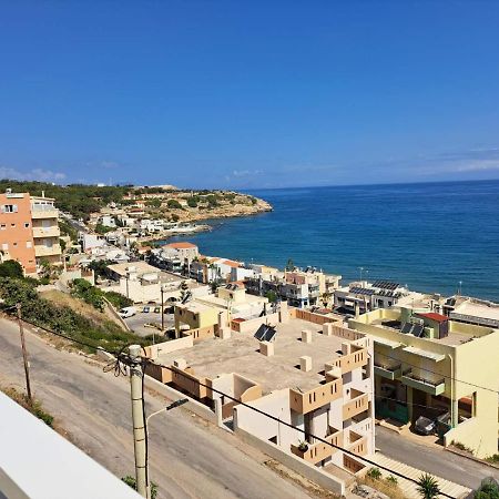 Seaview Flora'S Luxury Apartment-300Meters From The Beach Rethymno Esterno foto