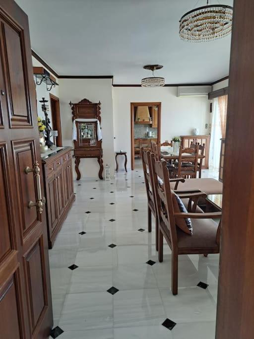 Seaview Flora'S Luxury Apartment-300Meters From The Beach Rethymno Esterno foto