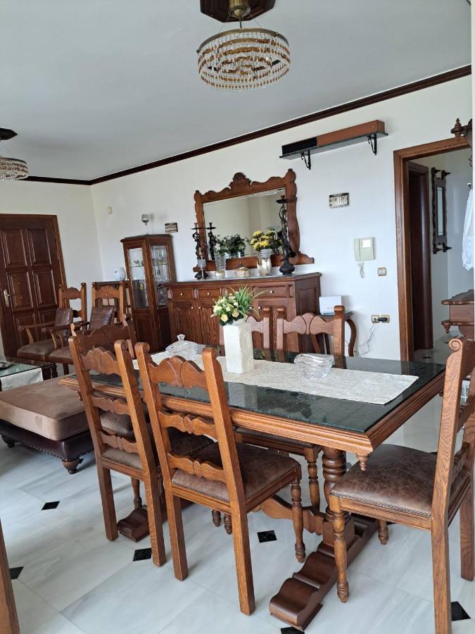 Seaview Flora'S Luxury Apartment-300Meters From The Beach Rethymno Esterno foto