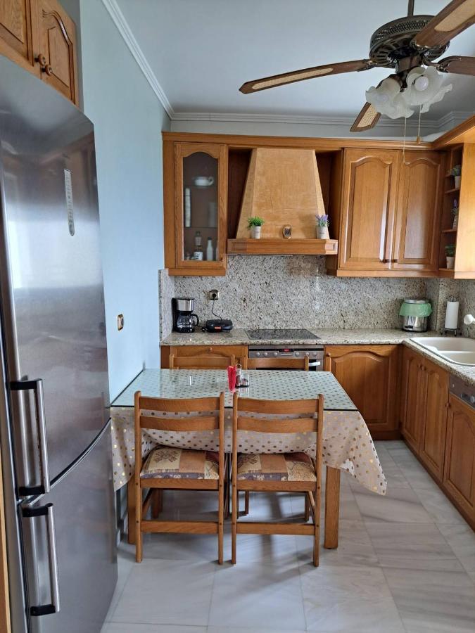 Seaview Flora'S Luxury Apartment-300Meters From The Beach Rethymno Esterno foto