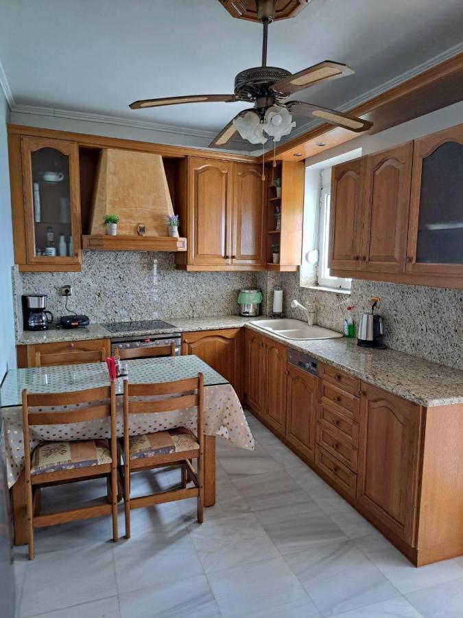 Seaview Flora'S Luxury Apartment-300Meters From The Beach Rethymno Esterno foto