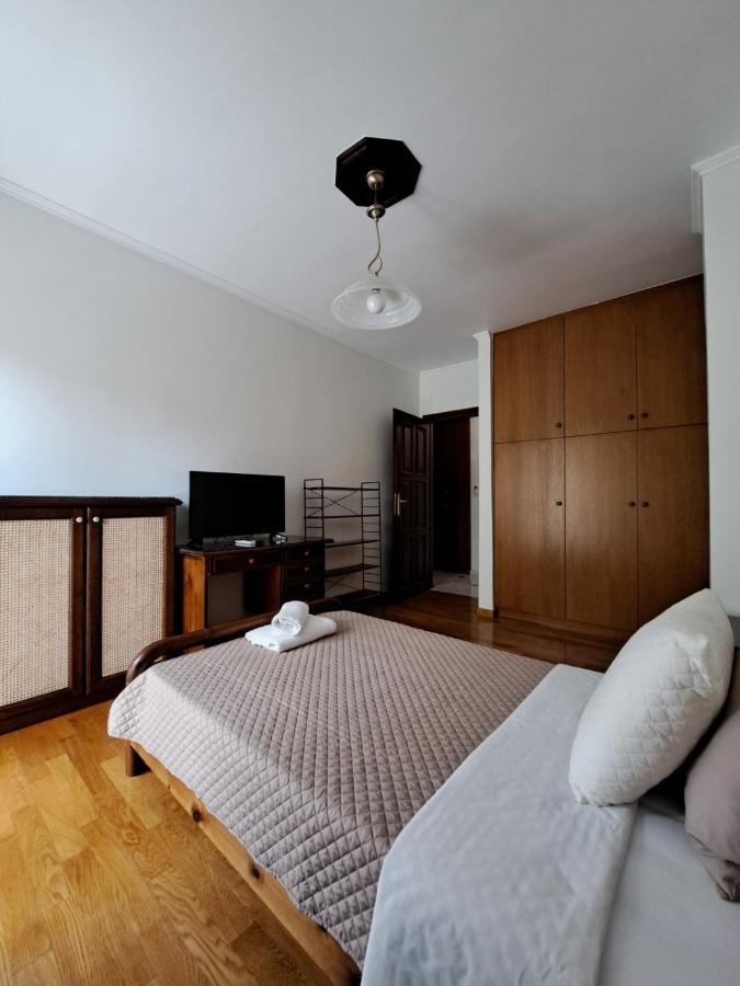 Seaview Flora'S Luxury Apartment-300Meters From The Beach Rethymno Esterno foto